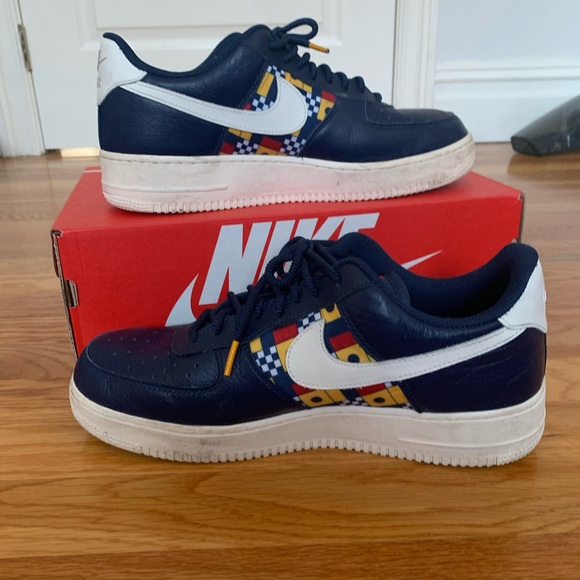 Nike Air Force 1 - Picture 1 of 5